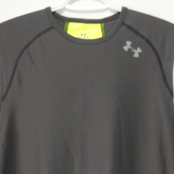 UNDER ARMOUR - Heat Gear | medium | Exercise Tank Top With Back Mesh Centre - Picture 4 of 13